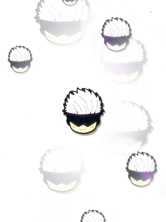 Satoru croc charm