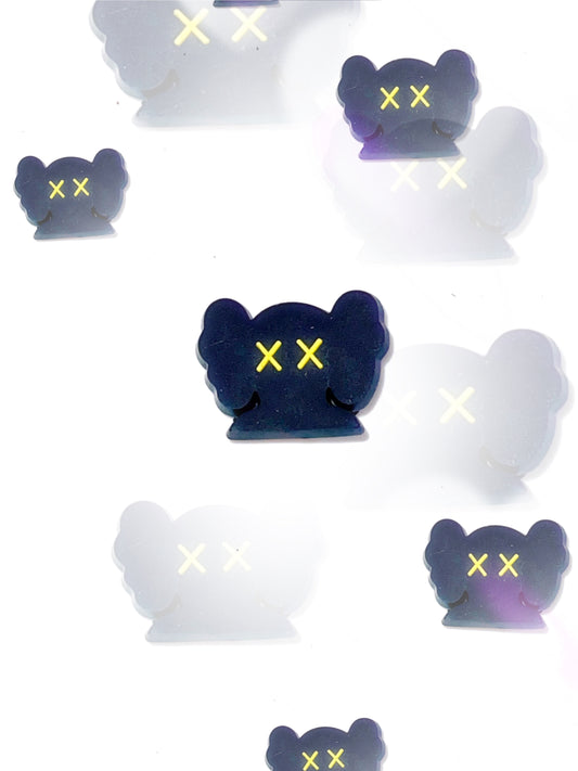 Kaws - Skull 2 croc charm